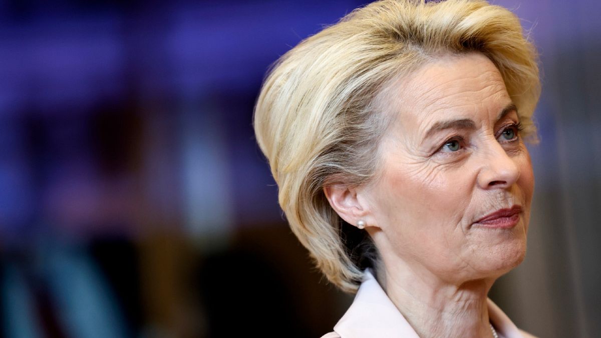 uropean Commission President Ursula von der Leyen arrives for the weekly College of Commissioners meeting at EU headquarters in Brussels, April 27, 2022. 