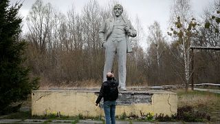 تمثال لفلاديمير لينين في منطقة تشيرنوبل