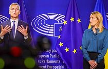NATO Genel Sekreteri Jens Stoltenberg, Avrupa Parlamentosu Başkanı Roberta Metsola ile ortak basın toplantısı düzenledi