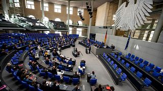 El Parlamento alemán discute las armas pesadas a Ucrania en el Bundestag en Berlín, Alemania, el 28 de abril de 2022.