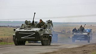 Orosz harckocsik Ukrajna déli részén