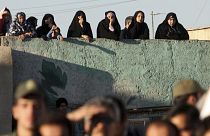 Archív fotó: nyilvános akasztás közönsége az iráni Kazvin városában