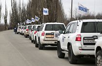 Автоколонна сотрудников миссии ОБСЕ выезжает с территории самопровозглашённой ДНР. 1 марта 2022 г.