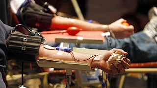 Kanada'da eşcinsel bireylerin kan bağışı yapması için istenen 3 aylık cinsel perhiz süresi kaldırıldı