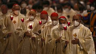 Пасхальное богослужение в Соборе Святого Петра в Ватикане, 16 апреля 2022 г.