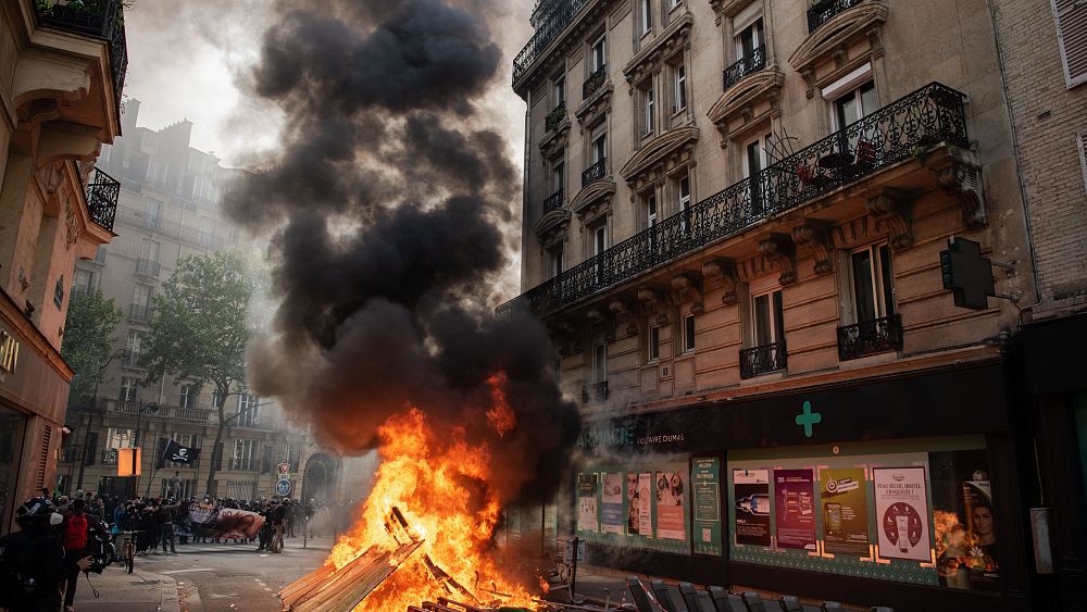 Polémique politique en France sur les conséquences du 1er mai