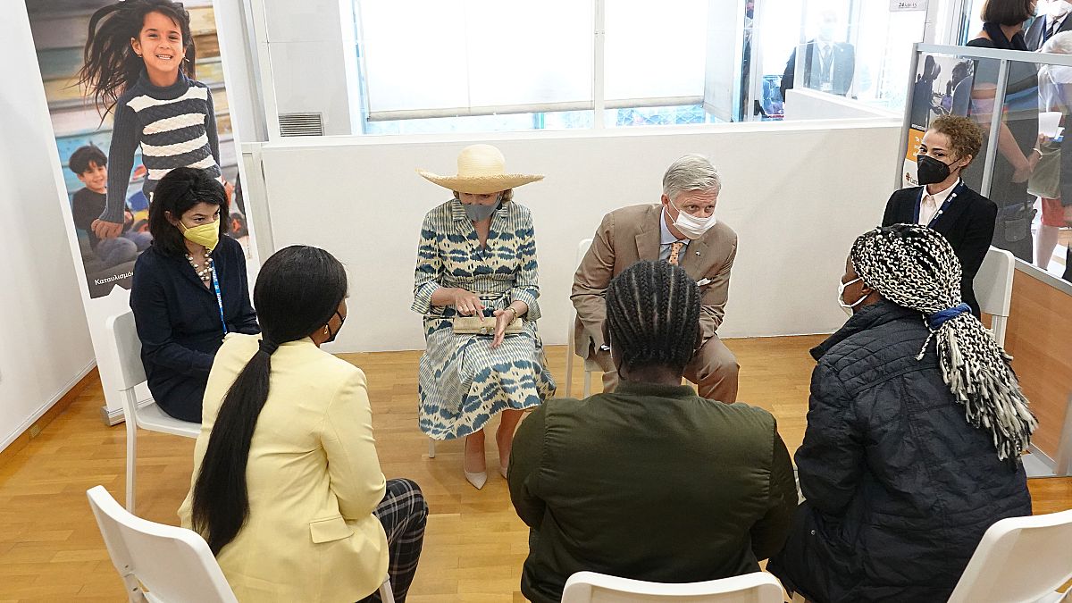 Ο Βασιλιάς του Βελγίου, Φίλιππος(Κ-Α) και η Βασίλισσα Ματθίλδη(Κ) επισκέπτονται το Κέντρο Προσφύγων Adama Center, στην Αθήνα