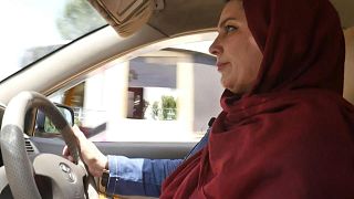 محدود شدن صدور گواهینامه رانندگی برای زنان در افغانستان