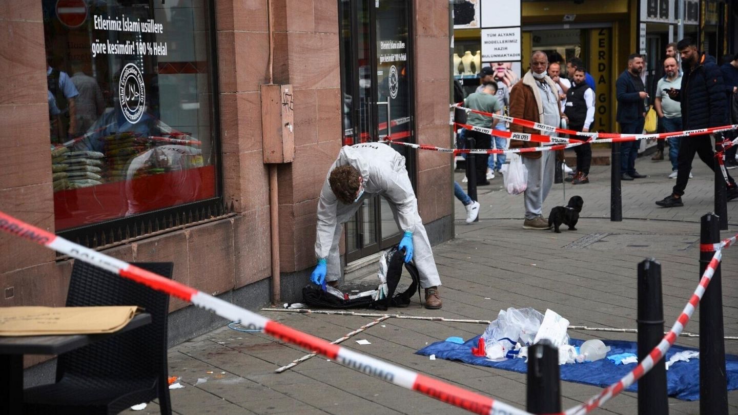 Probe after man dies following struggle with police in Germany | Euronews