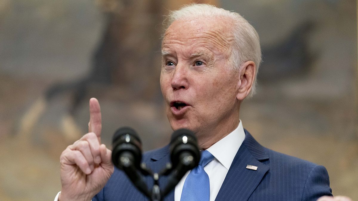 El 28 de abril, Biden solicitó al Congreso 33000 millones de dólares en ayuda adicional a Ucrania, de los que más de 20000 millones irán destinados a asistencia militar.