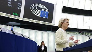 Ursula von der Leyen durante la plenaria del Parlamento europeo