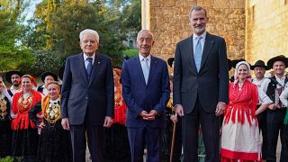 Presidente português, Marcelo Rebelo de Sousa (ao centro), com o Rei Felipe VI de Espanha e o Presidente italiano Sergio Mattarella