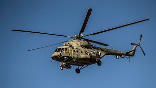 Archives : un hélicoptère Mi-17 de l'armée russe, patrouillant dans le Gouvernorat d'Hassaké, dans le nord-est de la Syrie, le 24 décembre 2020