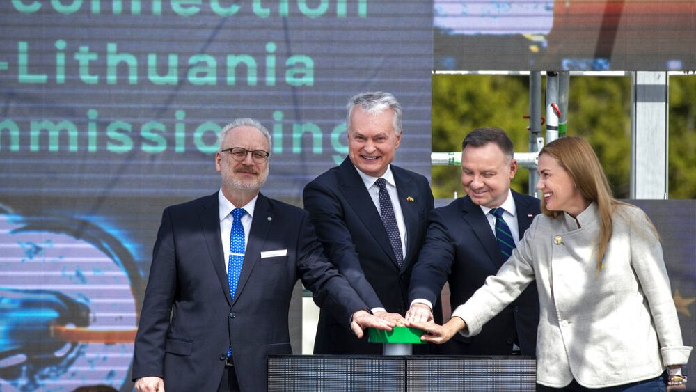Polónia e lituânia unidas por gasoduto para reduzir dependência da rússia