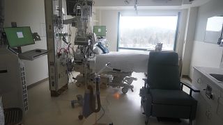 غرفة للعناية المركزة مخصصة لعلاج مرضى كوفيد في الولايات المتحدة