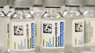 الوكالة الأميركية للأدوية تختار لقاح جونسون اند جونسون لمن يرفض تلقي اللقاحات الأخرى | Euronews