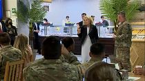 Jill Biden sorgte für Lacher auf dem rumänischen Luftwaffenstützpunkt Mihail Kogalniceanu