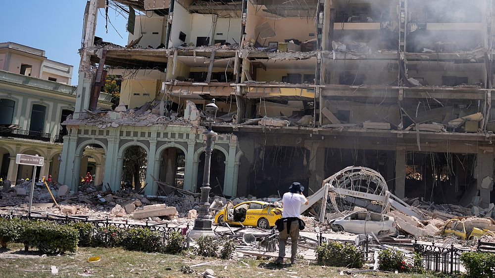 Explosão em hotel de luxo havana mata nove pessoas e fere 40