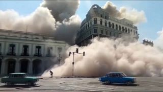 لحظة انفجار فندق ساراتوغا في وسط هافانا