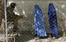 Tálib nők hidzsábban