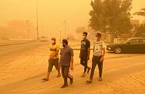  Последствия песчаной бури в столице Ирака Багдаде. 5 мая 2022 г. 