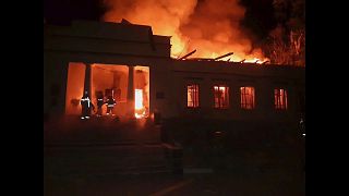 النيران مشتعلة في متحف الفيلسوف الأوكراني بخاركيف