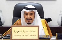 Videókonferencián csatalkozott 2021 októberében a G20-találkozóhoz rijádi palotájából a szaúdi király