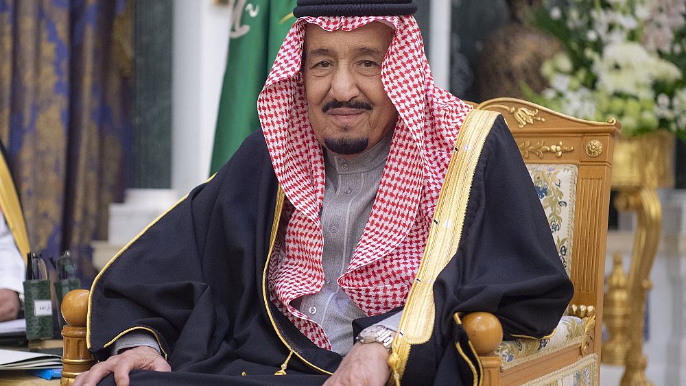 Suudi arabistan kralı, sağlık kontrolünden geçmek üzere hastaneye kaldırıldı