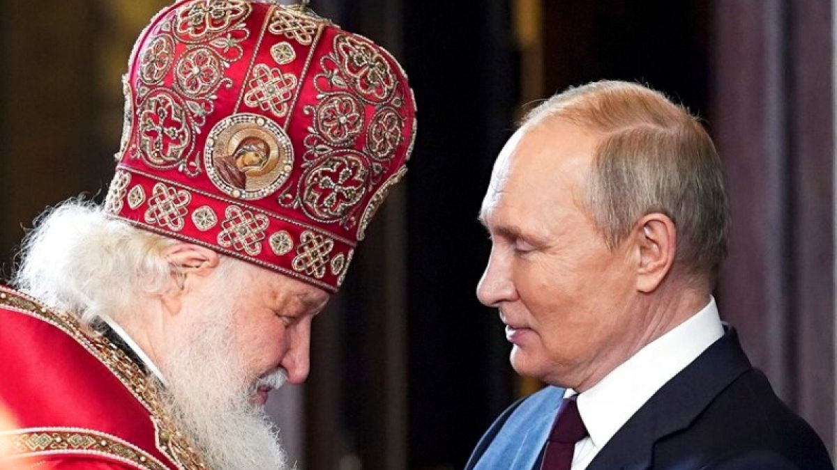 Kirill pátriárka a húsvéti istentiszteleten Vlagyimir Putyinnal 