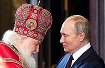 Kirill pátriárka a húsvéti istentiszteleten Vlagyimir Putyinnal