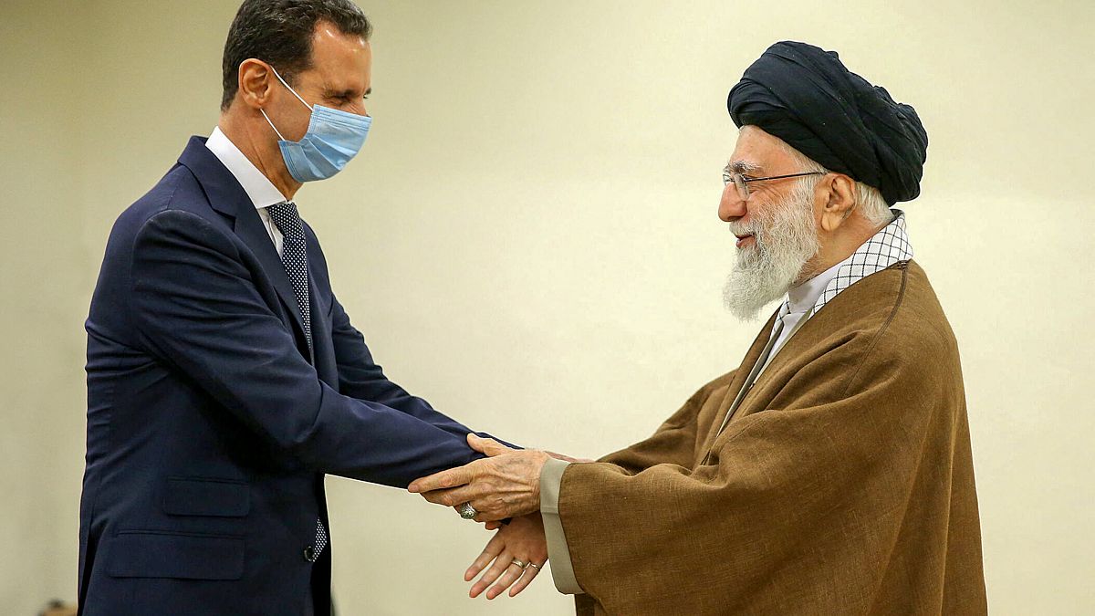 İran lideri Ali Hamaney ve Suriye Devlet Başkanı Beşar Esad 