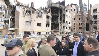 A kanadai kormányfő a Kijev melletti Irpinben, a város polgármesterével