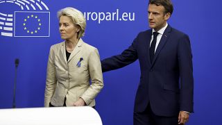 Emmanuel Macron e Ursula von der Leyen estiveram em Estrasburgo