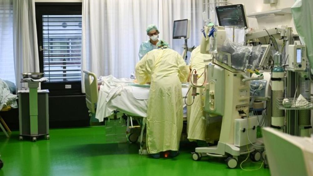 İki yıldan fazla hastanede kalan covid-19 hastası taburcu edildi