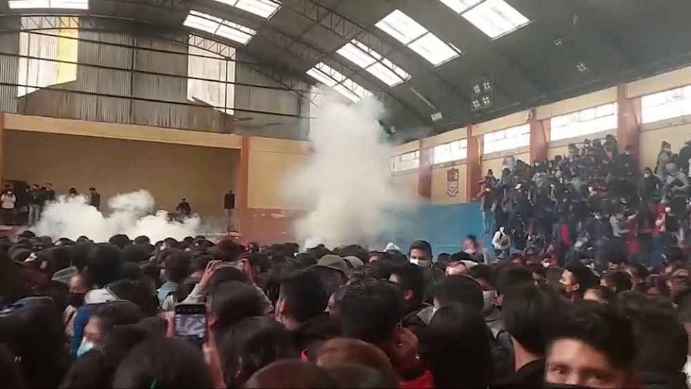 Una estampida en una asamblea universitaria bolivia provoca cuatro fallecidos