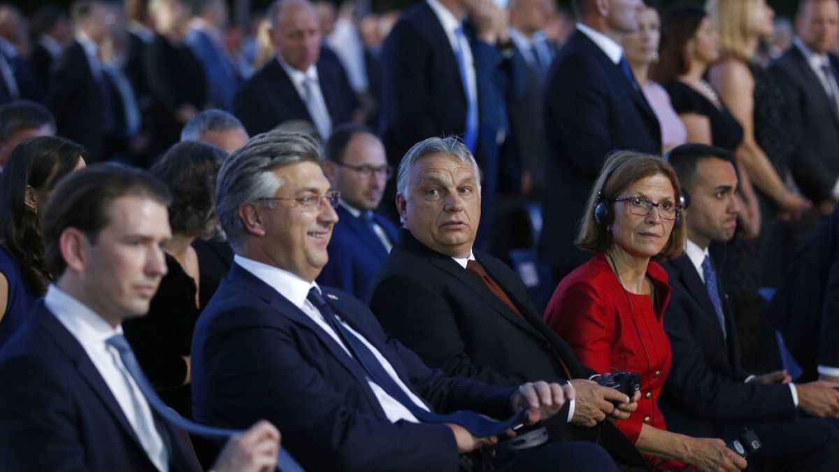 Orbán Viktor Andrej Plenkovic horvát kormányfő mellett Szlovéniában