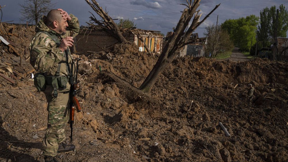 live-ukrainians-make-gains-in-east-hold-on-at-mariupol-mill