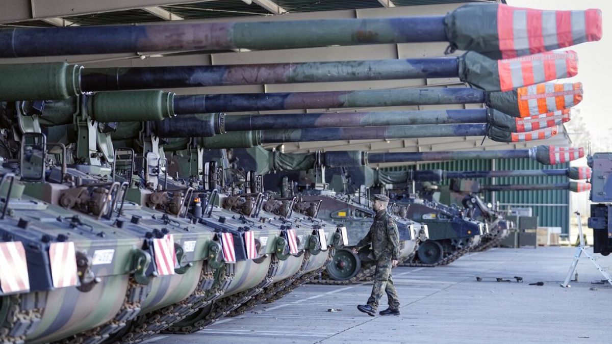 NATO'da savunma harcamaları Rusya'nın Ukrayna işgali nedeniyle artıyor