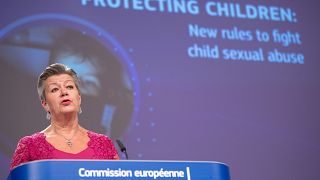 La Commissaire européenne aux Affaires intérieures présente ses propositions pour lutter contre les abus sexuels sur les enfants