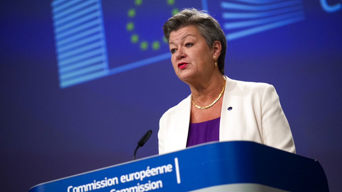 Еврокомиссар по внутренним делам Илва Йоханссон на пресс-конференции в Брюсселе, 13 июля 2022 г.
