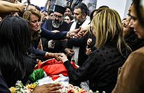 Corpo da jornalista foi coberto com a bandeira da Palestina