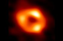 Primera imagen desvelada del agujero negro supermasivo "Sagitario A"