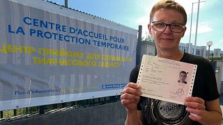 Olena aus der Ukraine kann Aufatmen: sie hat inzwischen eine Aufenthaltsgenehmigung für Frankreich, 12.05.2022