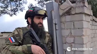 مقاتلون شيشانيون في أوكرانيا. 