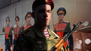 سرباز ارتش روسیه در رژه ۹ می در مسکو