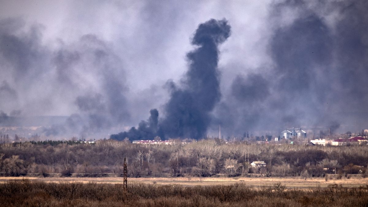 قصف على مدينة روبيجنه في دونباس، التي لا تبعد أكثر من 14 كيلومتراً عن مدينة سيفيرودونيتسك 