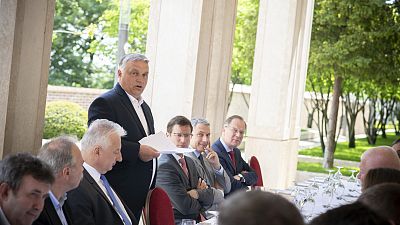 Kormányalakításról folytatott megbeszélés a Karmelita kolostorban