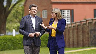 Melanie Joly, Ministra de Asuntos Exteriores de Canadá, y Dmytro Kuleba, Ministro de Asuntos Exteriores de Ucrania, 13/5/2022, Alemania