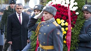 Anatoly Bibilov lors d'une cérémonie de dépôt de gerbe sur la tombe du soldat inconnu à Moscou, en Russie, le mardi 14 novembre 2017.
