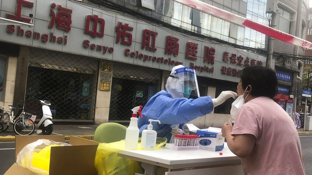 China registers 253 cases of COVID and Shanghai continues its strict confinement